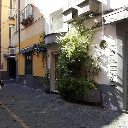 La * Naples