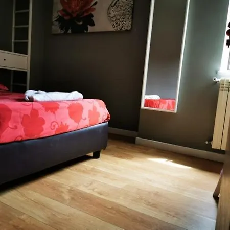 La * Nápoly